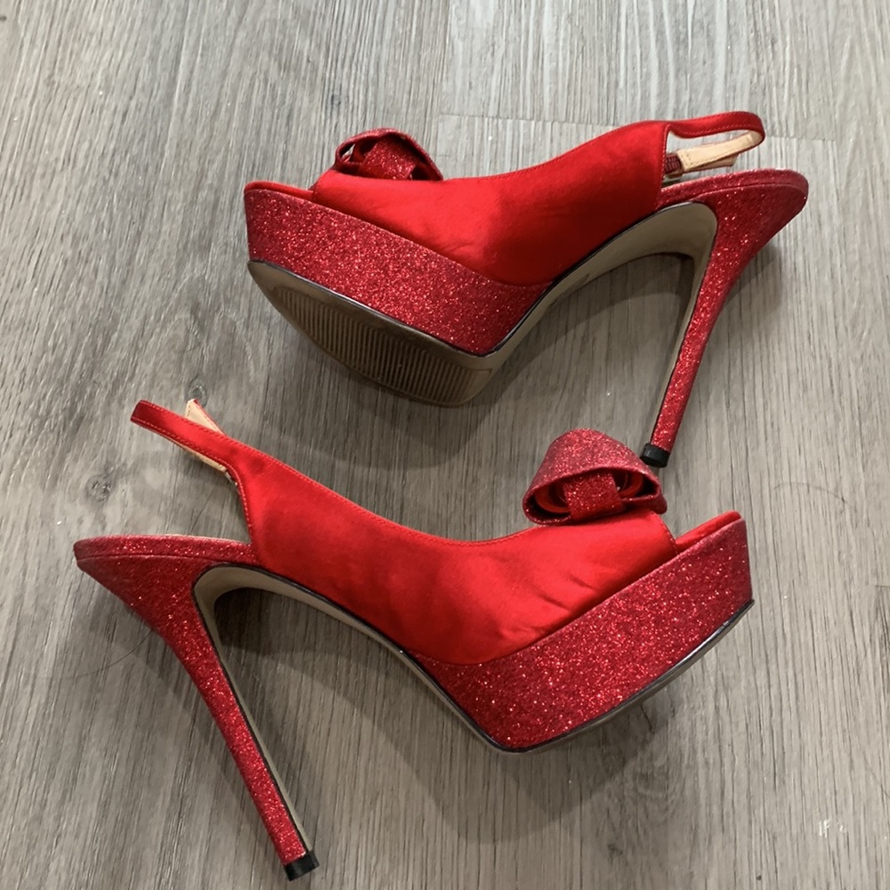 Red sparkle evening high heel shoes size 7